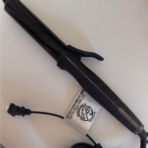 Kristen Ess Nanoblack 1.25” Curling Iron - Like New